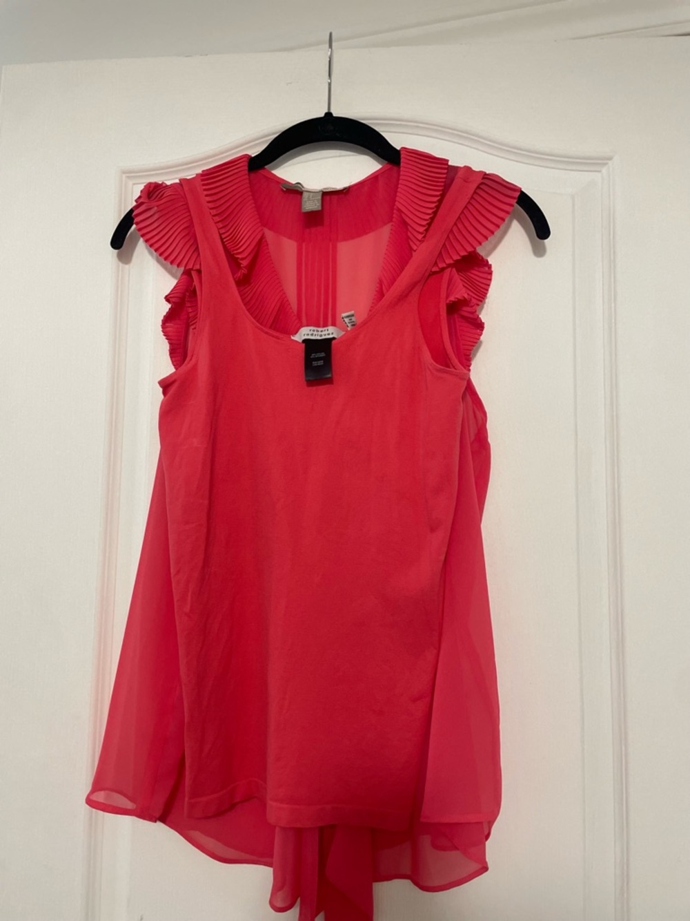 Robert Rodriguez Pink Ruffle V-Neck Sleeveless Blouse w/tank, Size Medium